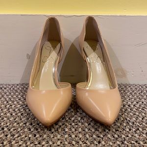 Jessica Simpson tan pumps